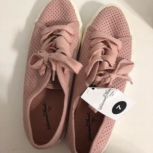 NWT Universal Thread Sneakers